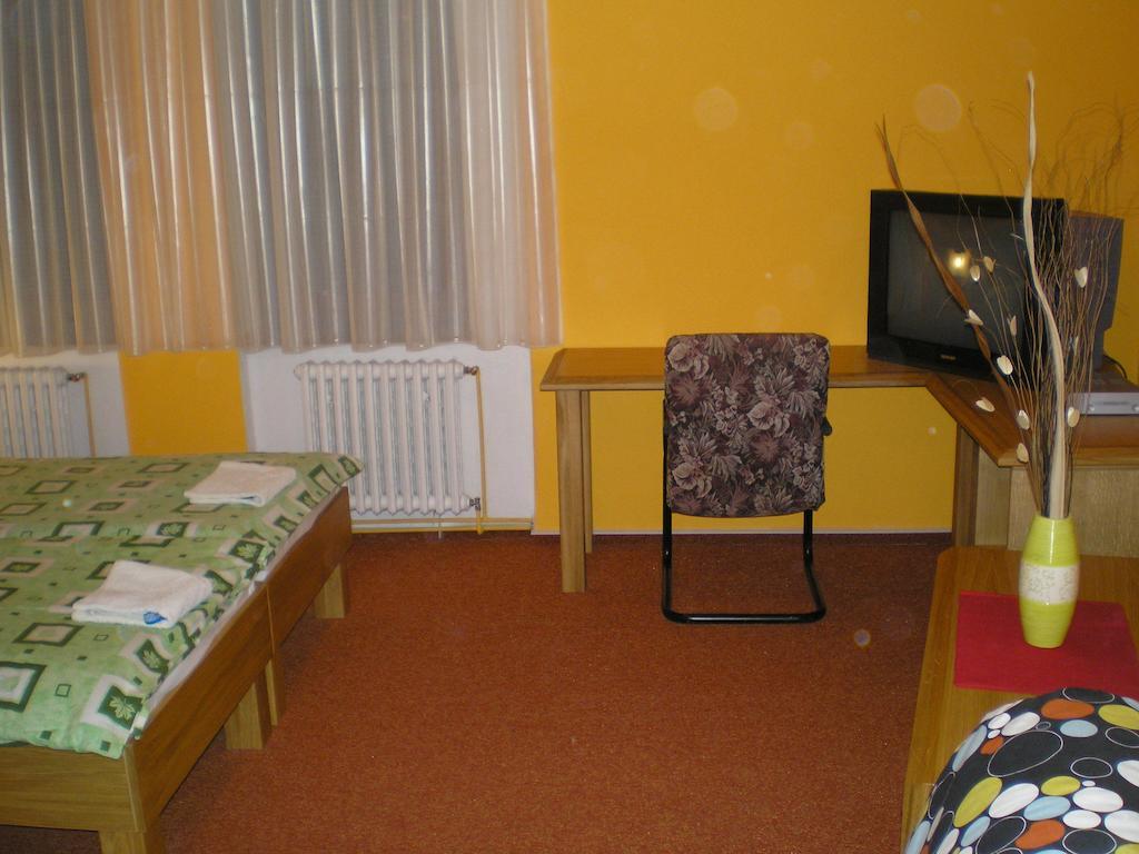 Pension Duel Ústí nad Labem Habitación foto
