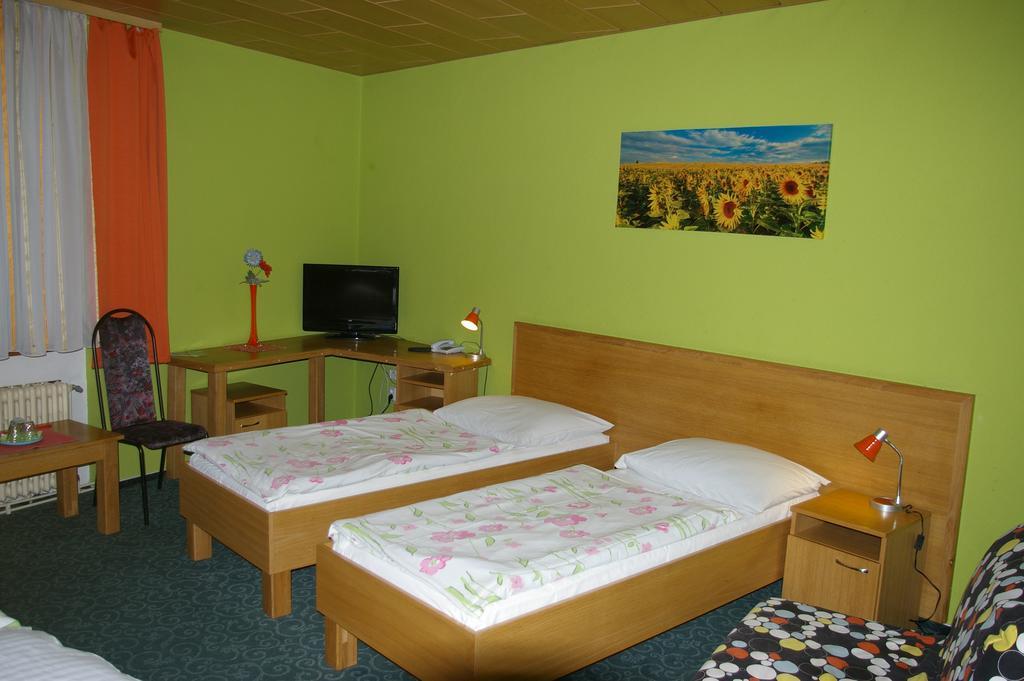 Pension Duel Ústí nad Labem Exterior foto